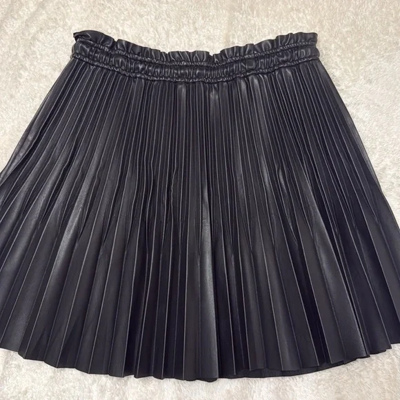 Maje Black Pleated Mini Skirt - Picture 4 of 5